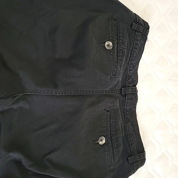 Vintage (Used) Bandolino Black Cotton Twill Shorts - Size 6 - Picture 3 of 6